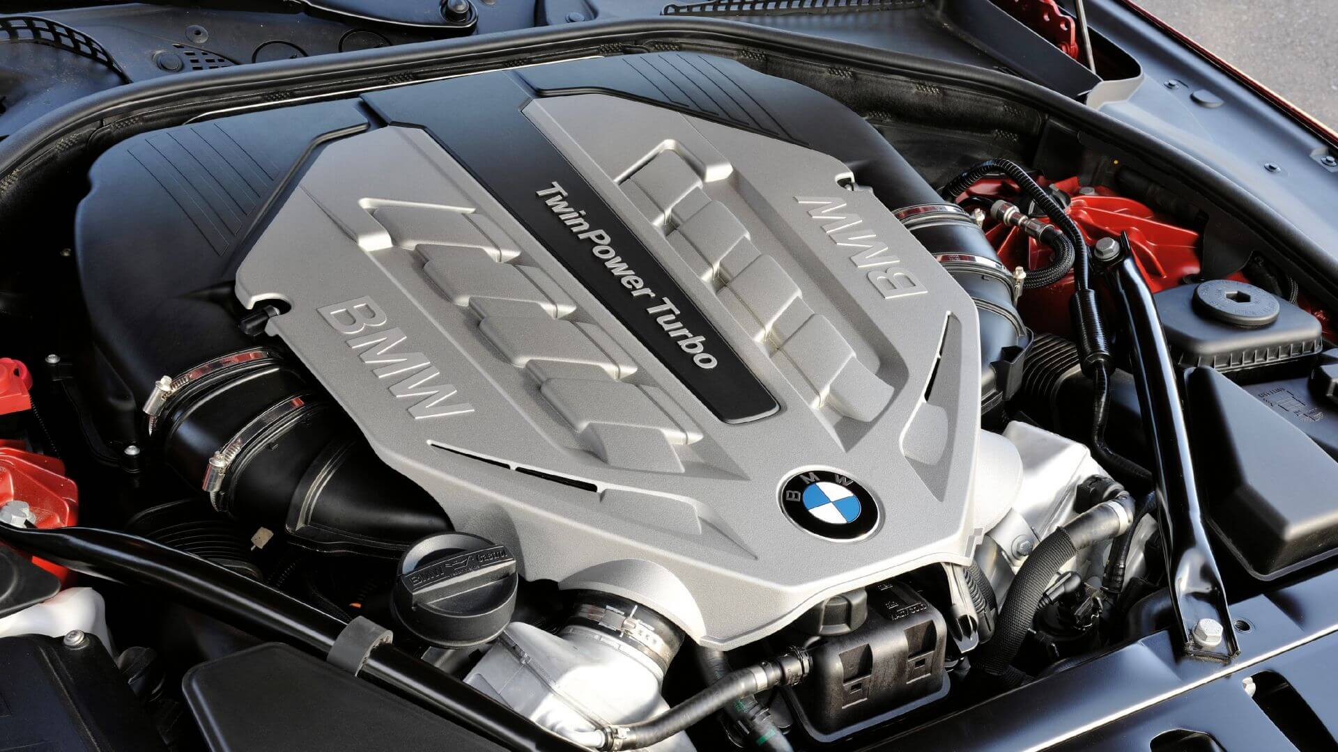 Причины стука в двигателе BMW