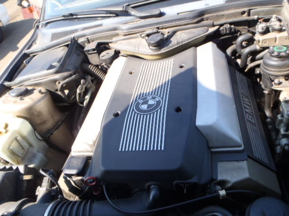 M60B40 bmw740 