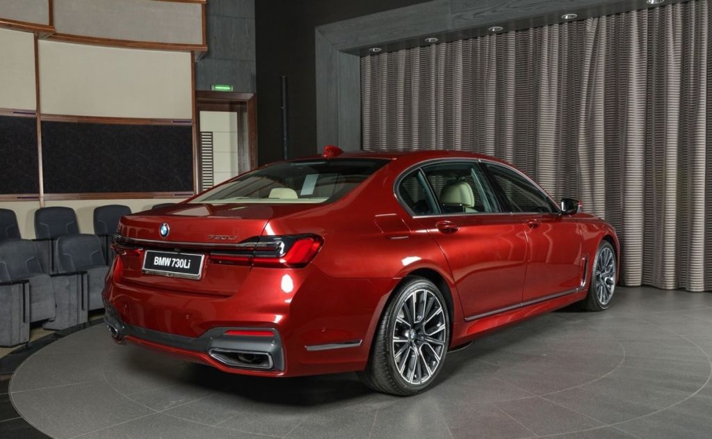 BMW 730Li 2 min