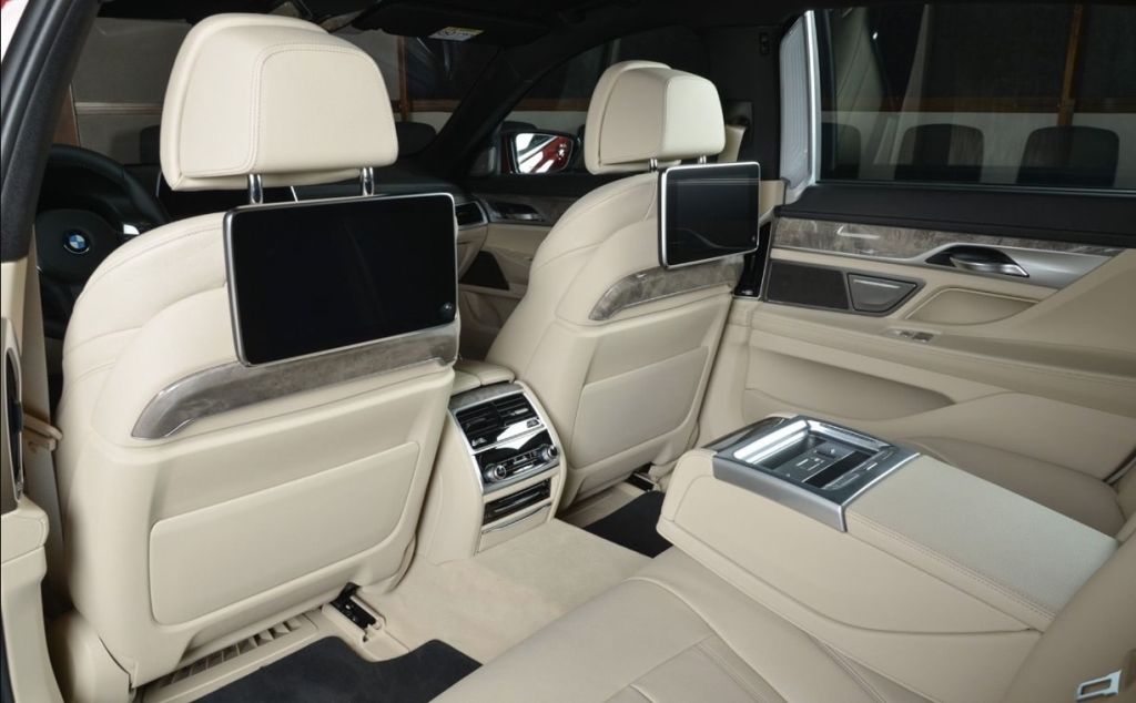 BMW 730Li 5 min