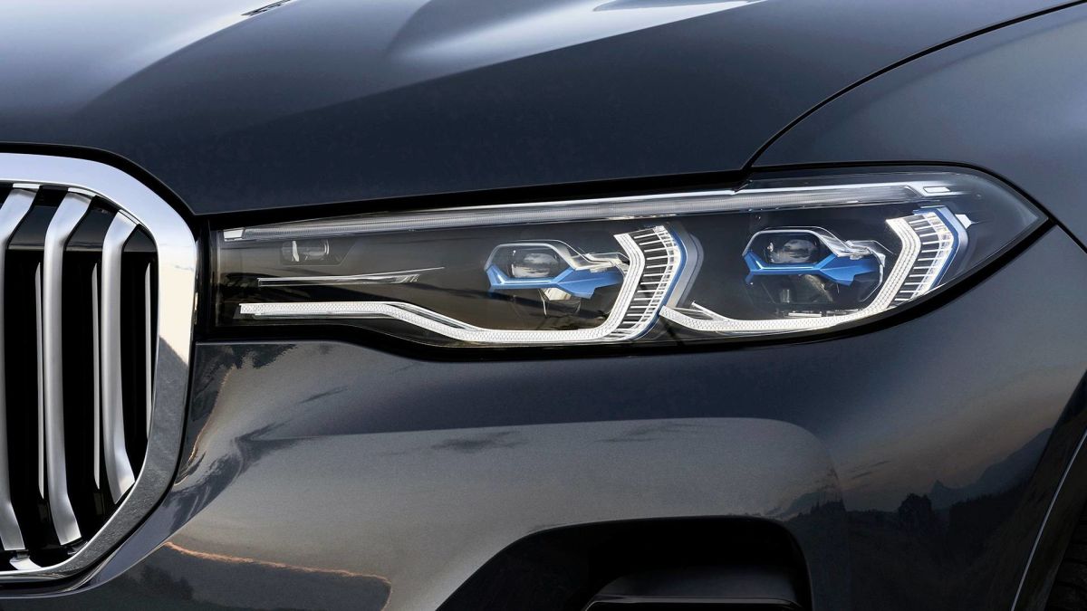 BMW X7 6