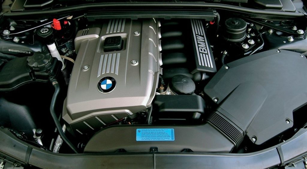 BMW E90 8